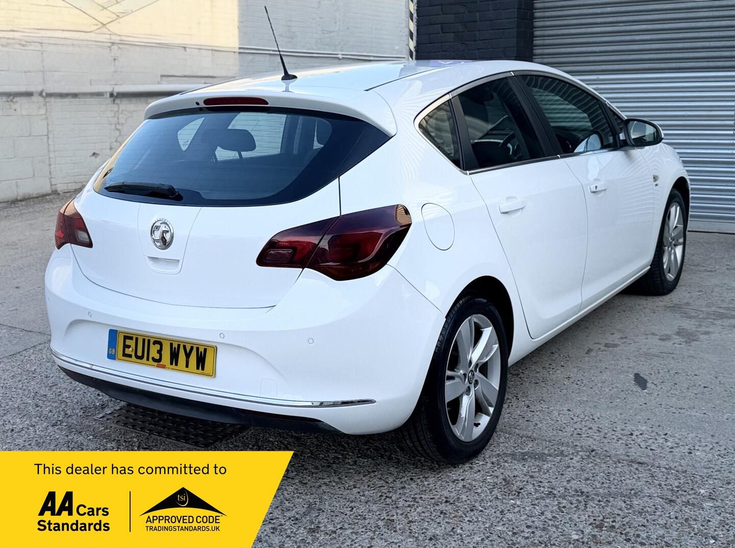 Vauxhall Astra Right Side